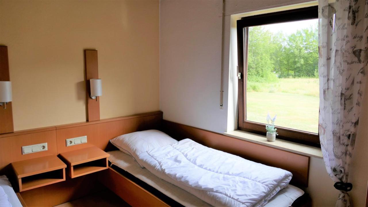 Helles Ferienhaus Im Landhausstil Fuer Bis Zu 10 Personen Frielendorf Екстер'єр фото